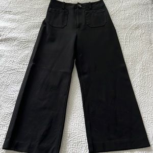 Anthropologie black pants. Great condition size 6 cropped, wide leg